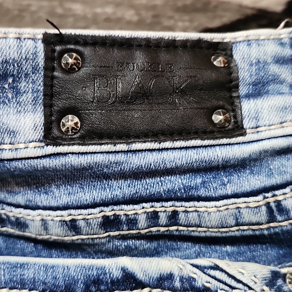 BUCKLE BLACK FIT NO. 53 DISTRESSED EMBROIDERED RAW-EDGE DENIM JEAN SHORT… - Picture 5 of 14